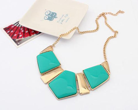 Elegant Geometric Polygon Resin Necklace - Green