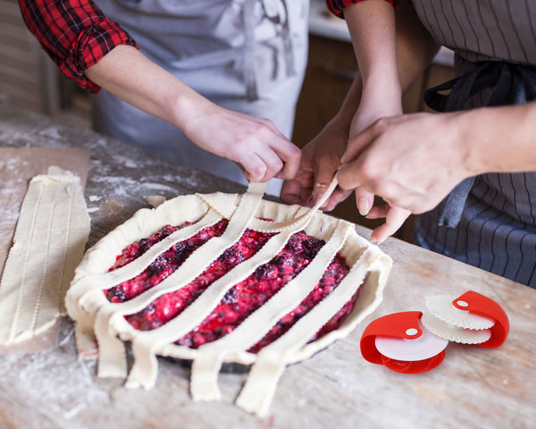 Pastry Wheel Decorator and Cutter Set of 2, Includes Lattice Pastry Wheel and Cr