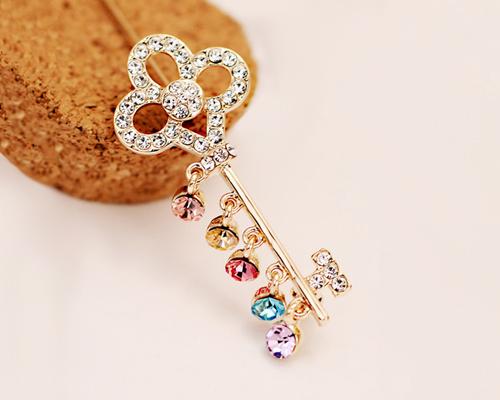 Key of Love Crystal Brooch Pin