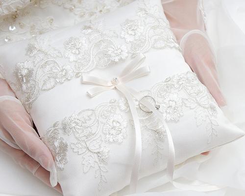 Elegant White Ribbon Lace Satin Wedding Ring Pillow